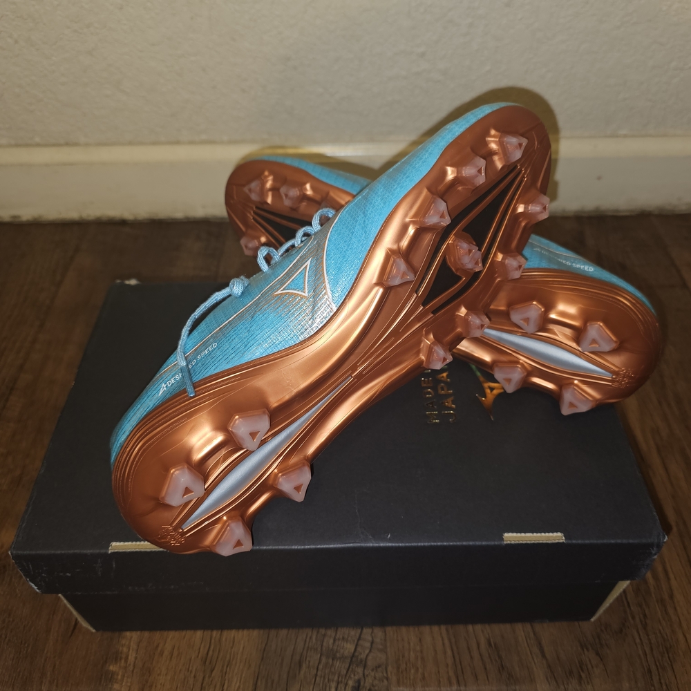 Mizuno Alpha Japan Soccer Cleats
